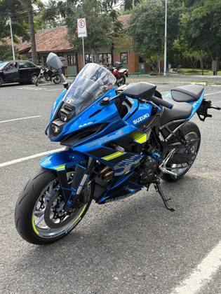 SUZUKI GSX-8R SUZUKI GSX-8R